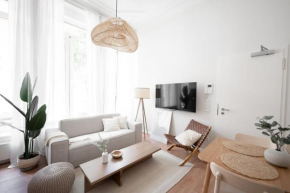 Stockholm style Designer 1BR Apt - Close to DT